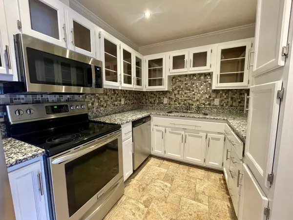 $2,200 | 21 Vaughns Gap Road, Unit 28B, Nashville, TN 37205