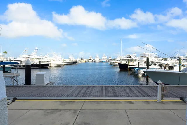 $799,000 | 108 Lakeshore Drive, Unit T38, North Palm Beach, FL 33408