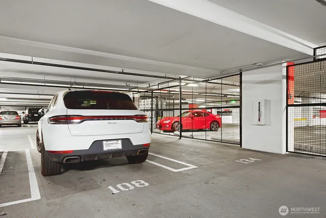 $4,995 | 650 Bellevue Way Northeast, Unit 3206, Bellevue, WA 98004