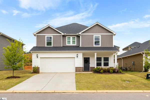 $350,000 | 320 Lavinia Circle, Duncan, SC 29334