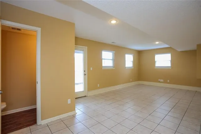 $2,280 | 1221 Rosehill Drive, Lee's Summit, MO 64081