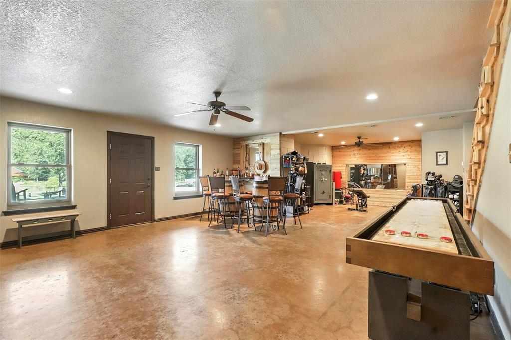 6135 Dobbs Valley Road Mineral Wells, TX 76067 - Photo 16 of 40