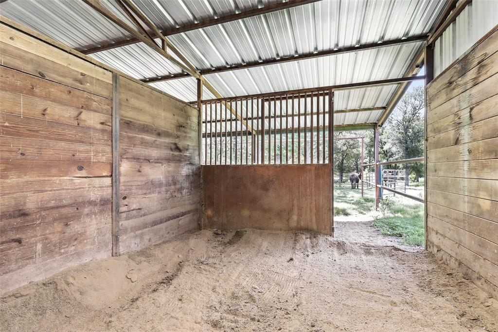 6135 Dobbs Valley Road Mineral Wells, TX 76067 - Photo 28 of 40