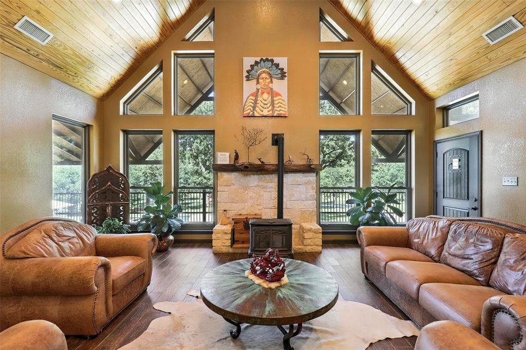 6135 Dobbs Valley Road Mineral Wells, TX 76067 - Photo 4 of 40