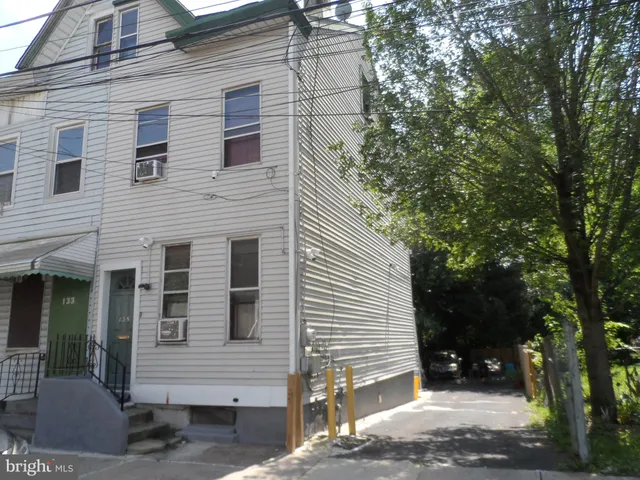 $210,000 | 135 Fountain Avenue, Trenton, NJ 08618