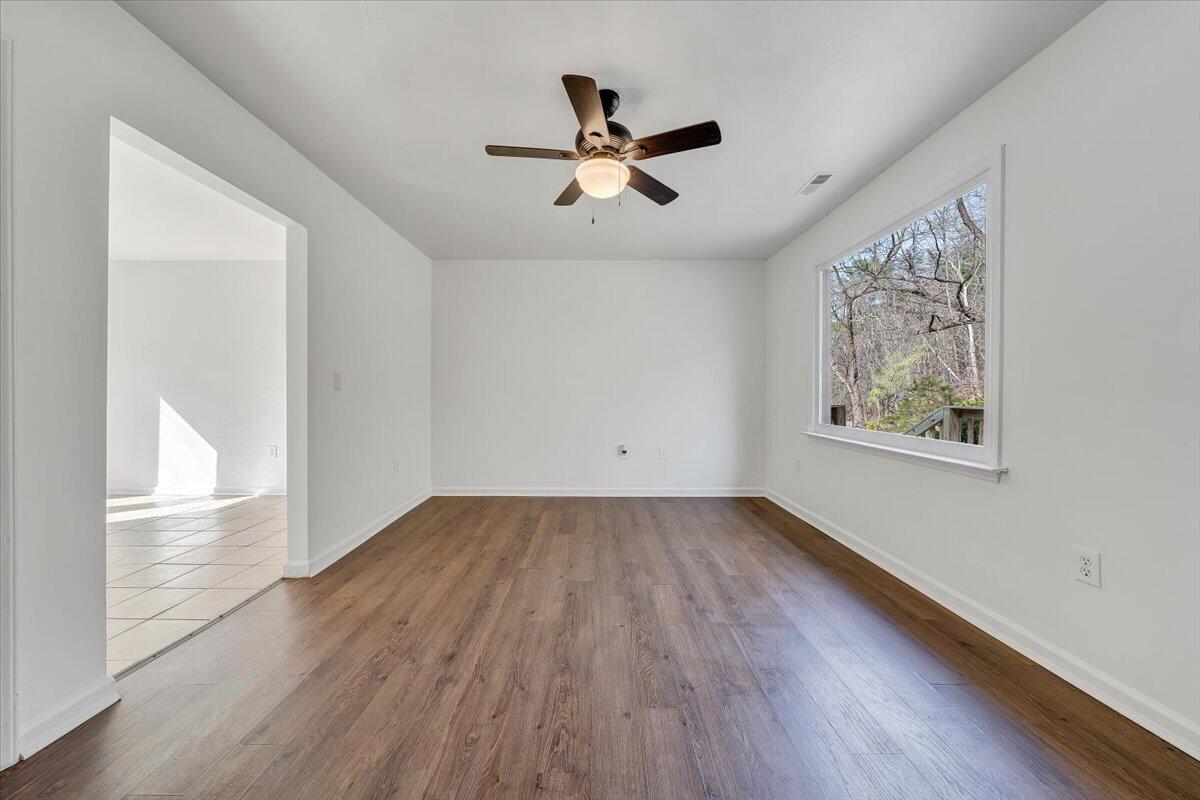 6023 Poor Mountain Road Salem, VA 24153 - Photo 5 of 22 Living Room