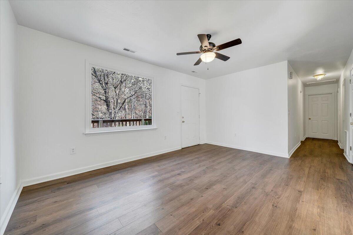 6023 Poor Mountain Road Salem, VA 24153 - Photo 6 of 22 Living Room