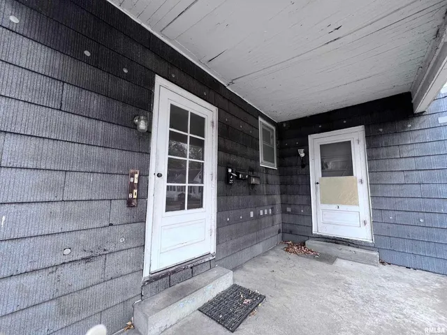 $54,900 | 105 South Forest Avenue, Unit 4, Carbondale, IL 62901