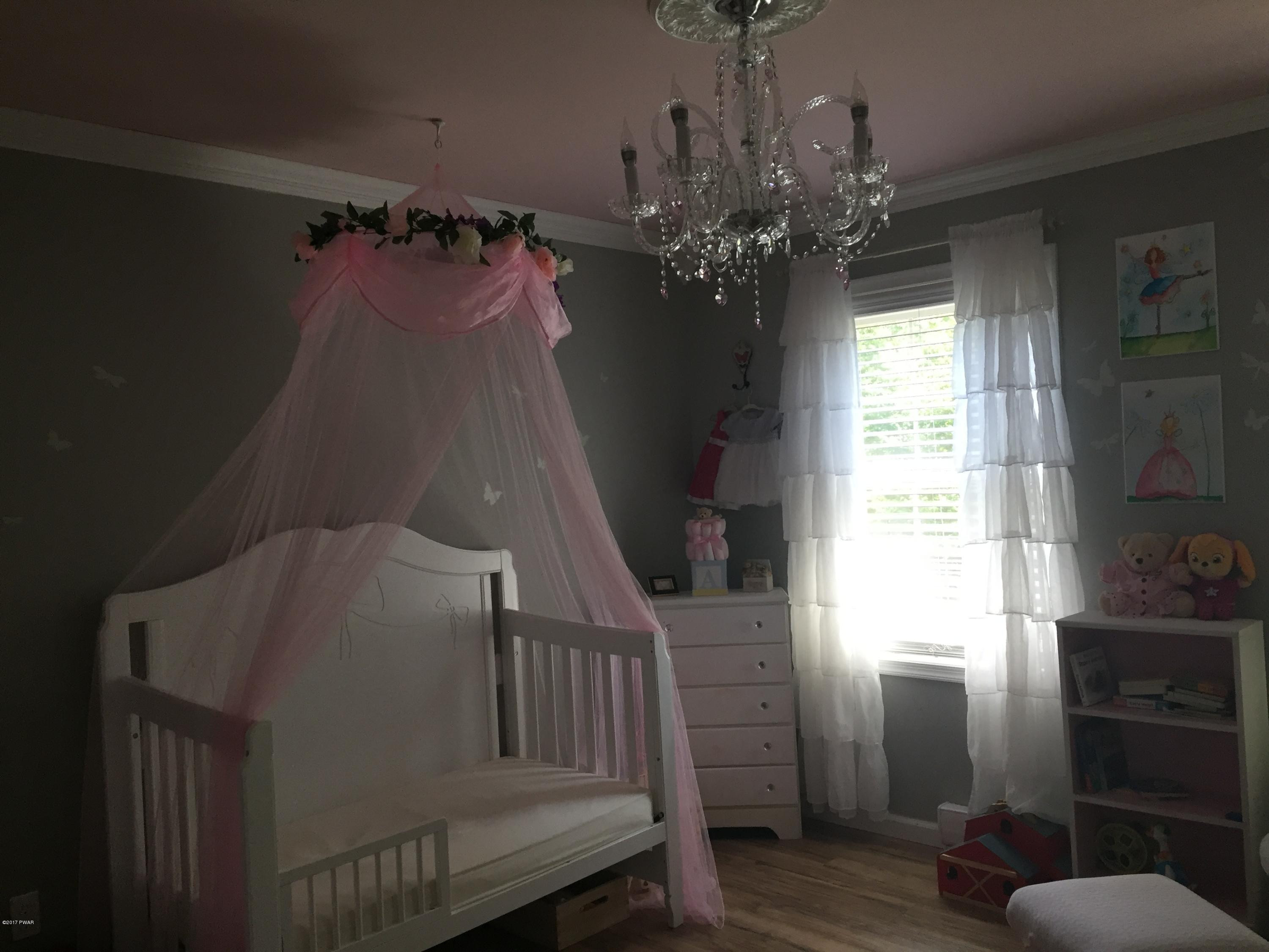 382 Gold Key Road Milford, PA 18337 - Photo 17 of 26 Bedroom 3