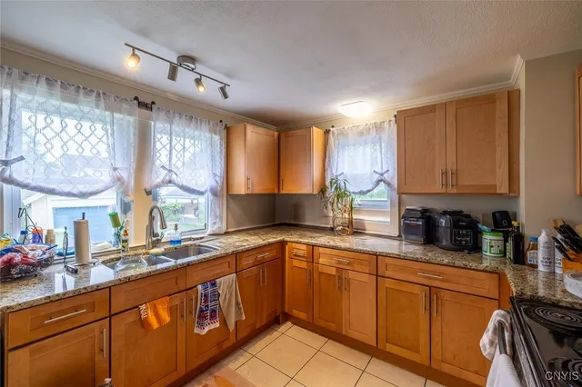 $169,900 | 241 Medford Road, Salina, NY 13208