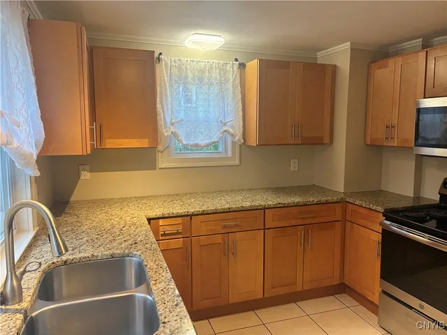 $169,900 | 241 Medford Road, Salina, NY 13208