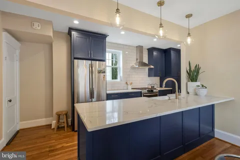 $950,000 | 1943 North Cleveland Street, Arlington, VA 22201
