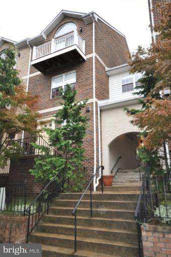 3052 South Glebe Road, Unit 3052 Arlington, VA 22206 - Photo 1 of 15 Welcome to Arlington Ridge Terrace