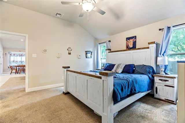 $277,900 | 206 Hubbard Street, Hillsboro, TX 76645