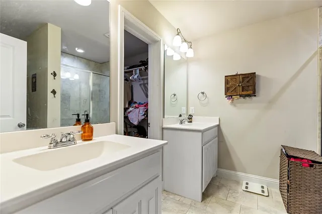 $277,900 | 206 Hubbard Street, Hillsboro, TX 76645