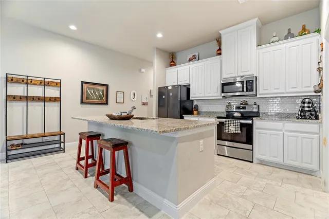 $277,900 | 206 Hubbard Street, Hillsboro, TX 76645