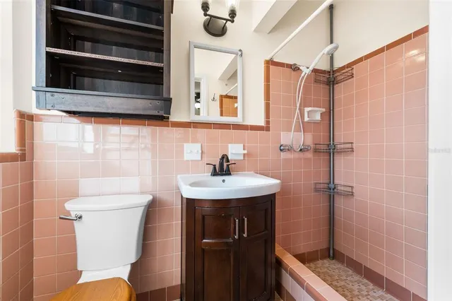 $295,000 | 4005 Northwest 21st Drive, Gainesville, FL 32605