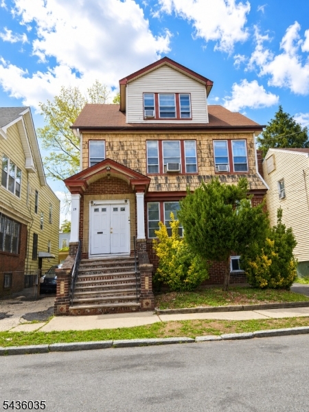 19 Bayview Avenue, Unit 2 Newark, NJ 07112 - Photo 2 of 20