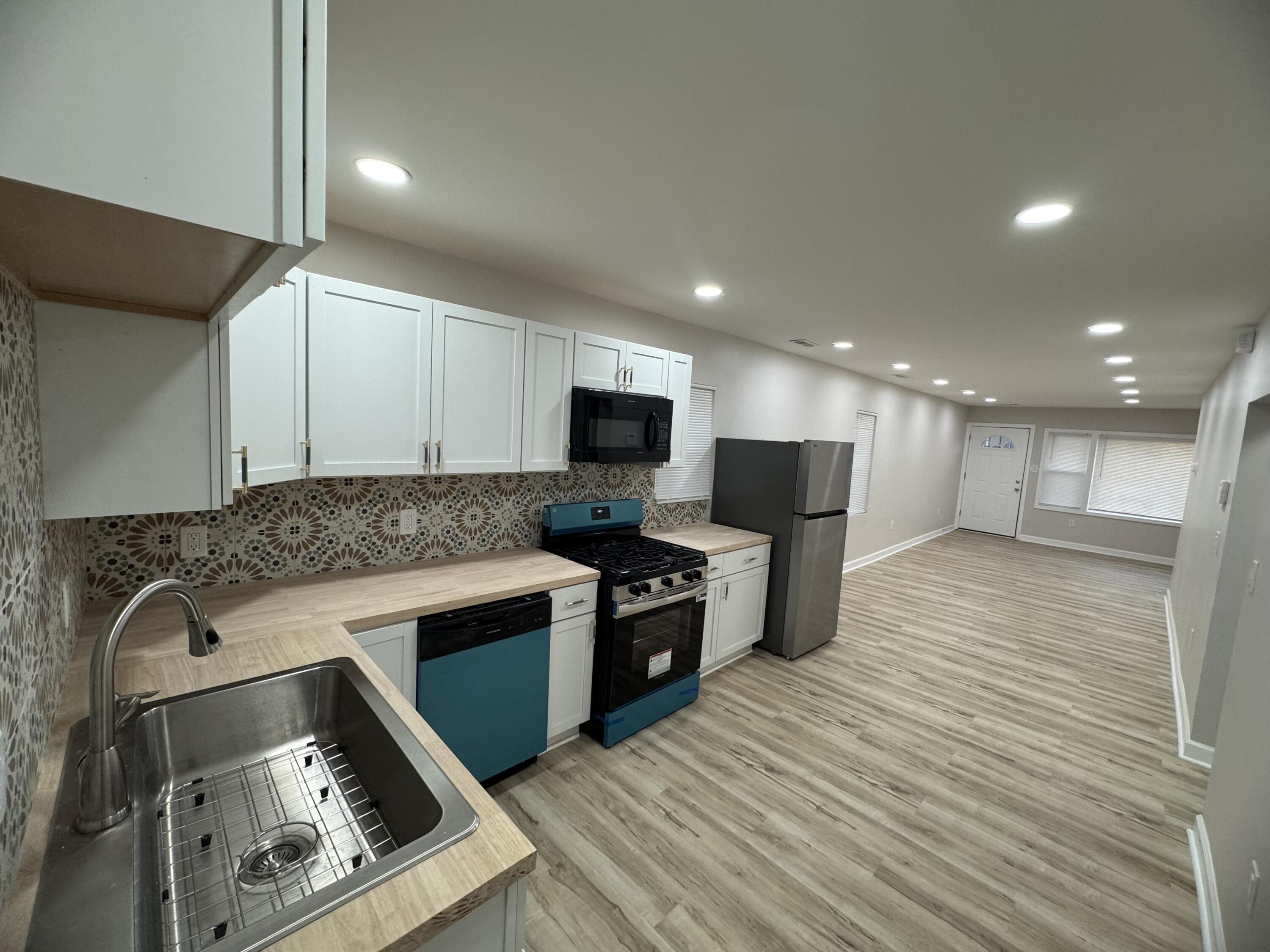 2349 Virginia Street Gary, IN 46407 - Photo 3 of 7 3000x2250