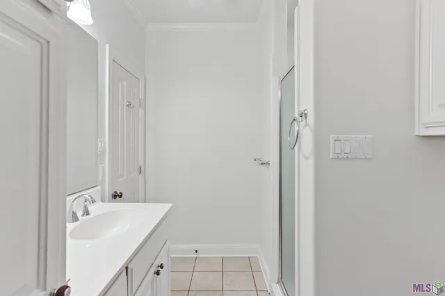 $449,900 | 37237 Lakeshore Avenue, Prairieville, LA 70769