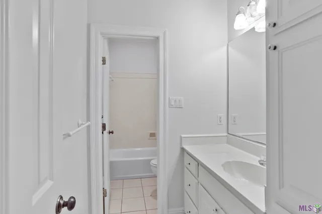 $449,900 | 37237 Lakeshore Avenue, Prairieville, LA 70769