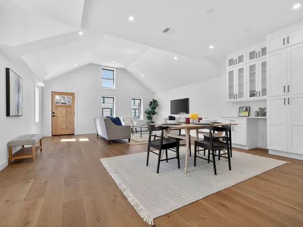 $1,195,000 | 14 Hamlet Street, Unit B, Somerville, MA 02143