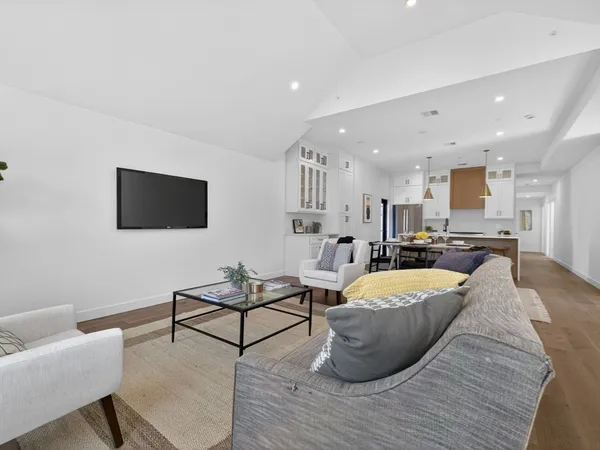 $1,195,000 | 14 Hamlet Street, Unit B, Somerville, MA 02143