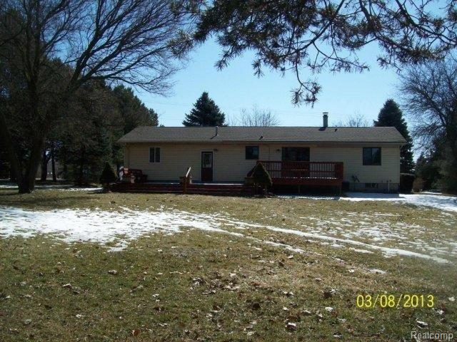 10288 Converse Road Fowlerville, MI 48836 - Photo 3 of 14 3-10-13 005.jpg