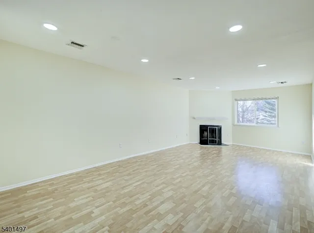 $299,000 | 208 Blackberry Court, Flemington, NJ 08822