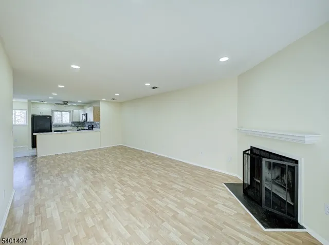 $299,000 | 208 Blackberry Court, Flemington, NJ 08822