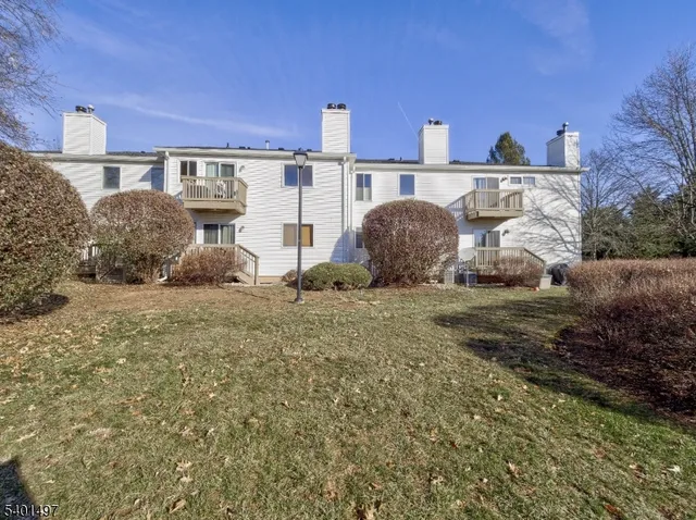 $299,000 | 208 Blackberry Court, Flemington, NJ 08822