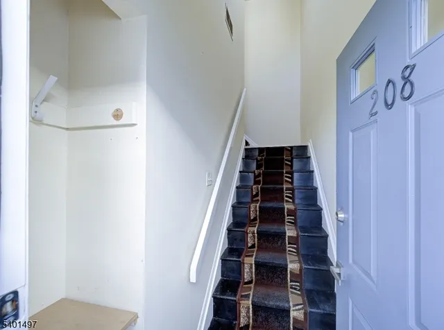 $299,000 | 208 Blackberry Court, Flemington, NJ 08822