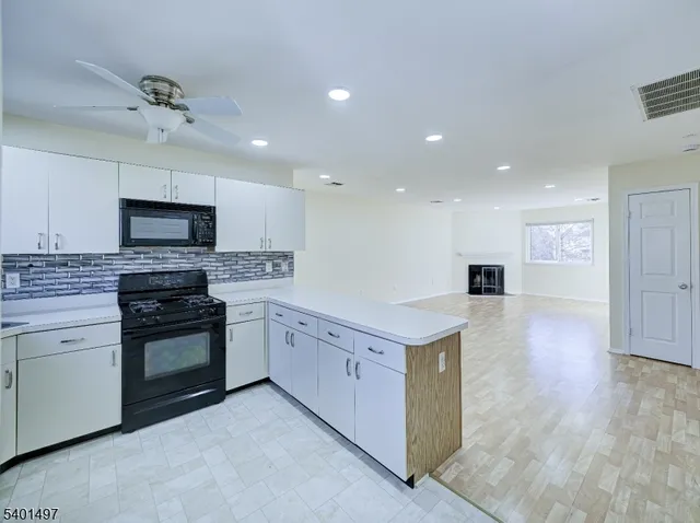 $299,000 | 208 Blackberry Court, Flemington, NJ 08822