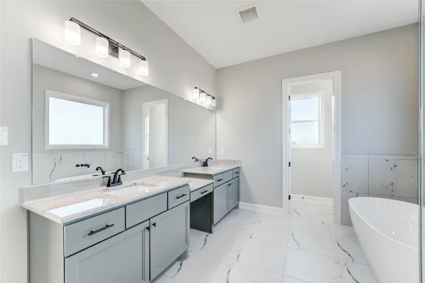 $815,999 | 2299 Pintail Lane, Columbus, TX 78934