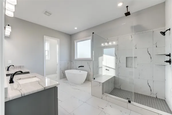 $815,999 | 2299 Pintail Lane, Columbus, TX 78934