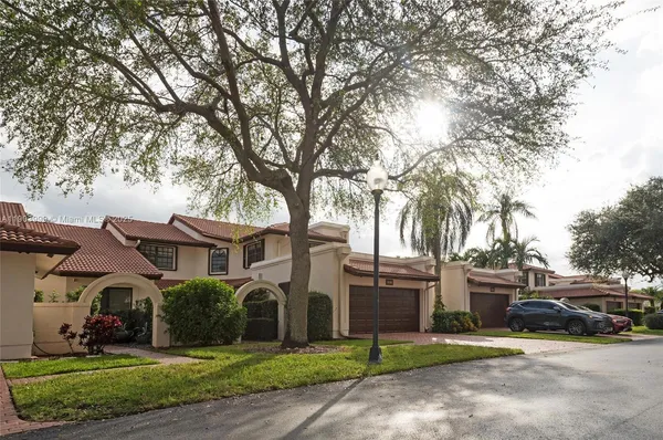 $6,500 | 9318 Northwest 50th Doral Circle South, Doral, FL 33178
