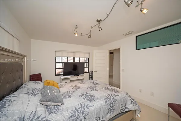 $6,500 | 9318 Northwest 50th Doral Circle South, Doral, FL 33178