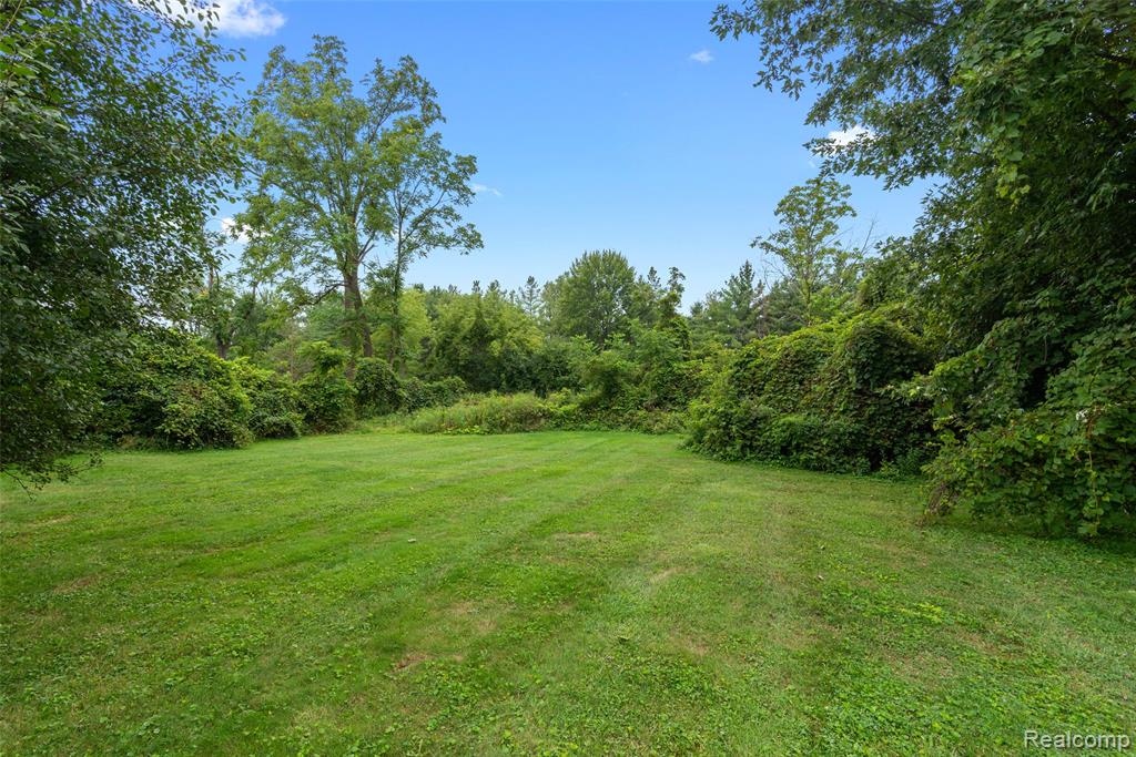 3852 Alida Avenue Rochester Hills, MI 48309 - Photo 4 of 20