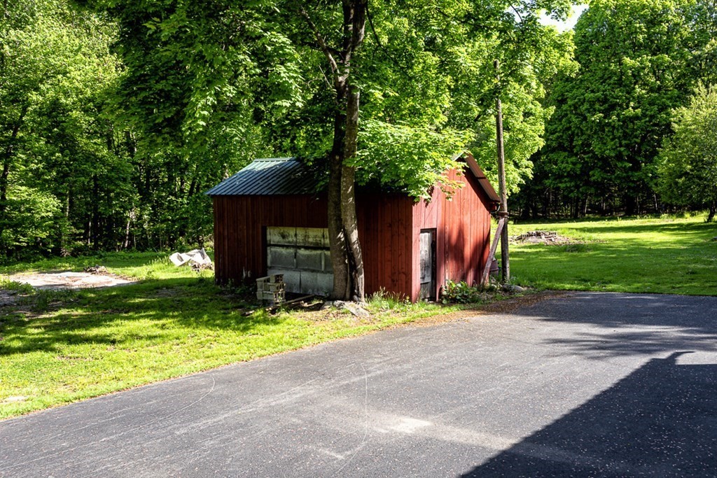 47 Green Street Danvers, MA 01923 - Photo 11 of 37