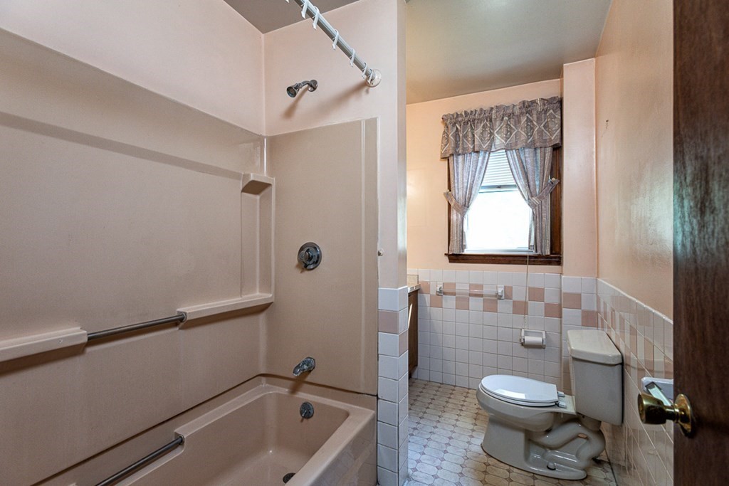 47 Green Street Danvers, MA 01923 - Photo 15 of 37