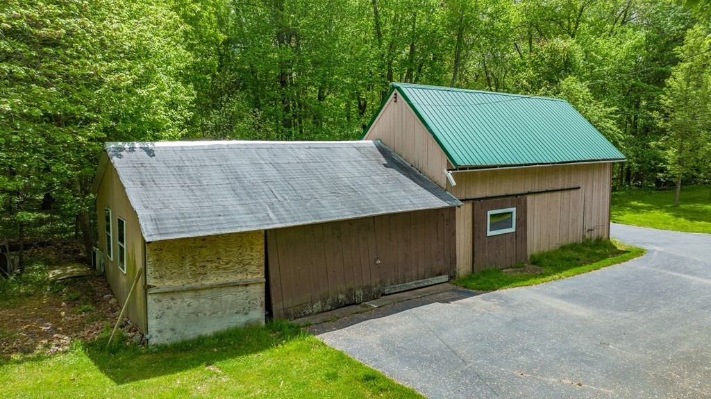 47 Green Street Danvers, MA 01923 - Photo 5 of 37