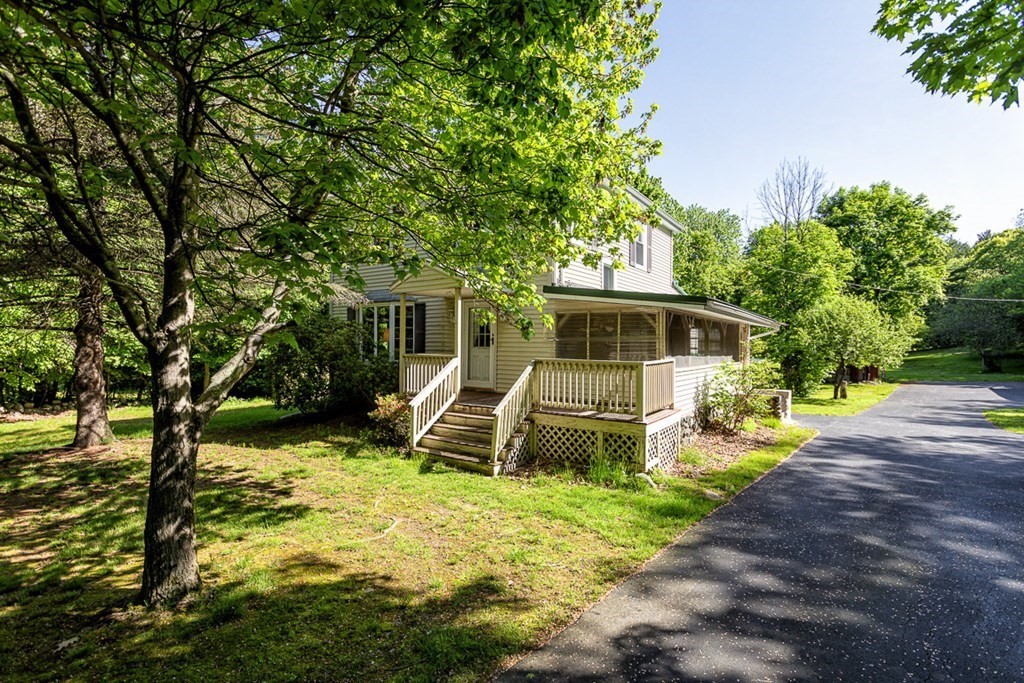47 Green Street Danvers, MA 01923 - Photo 9 of 37