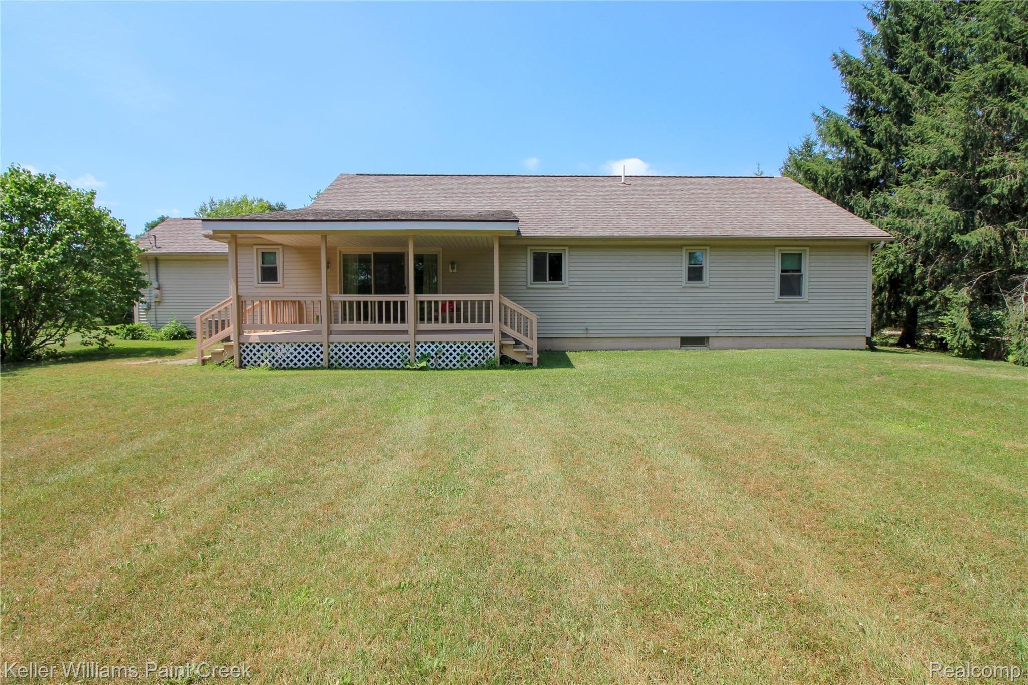 775 South Hurd Road Oxford, MI 48371 - Photo 20 of 30 775 S Hurd-26.jpg