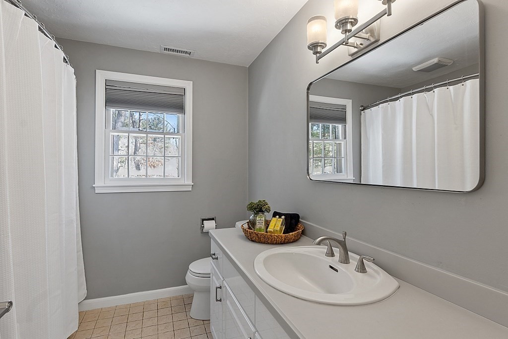 16 Seten Circle Andover, MA 01810 - Photo 29 of 41