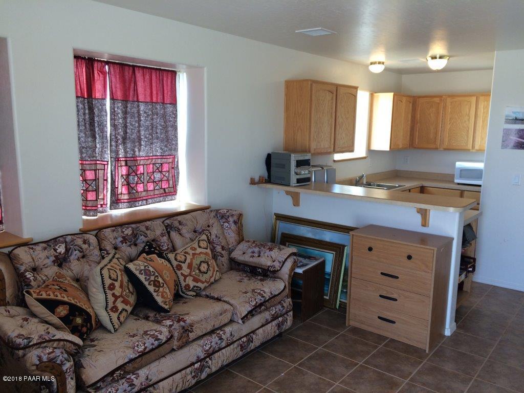 3400 West Runway Road Paulden, AZ 86334 - Photo 30 of 51 Hangar Apartment