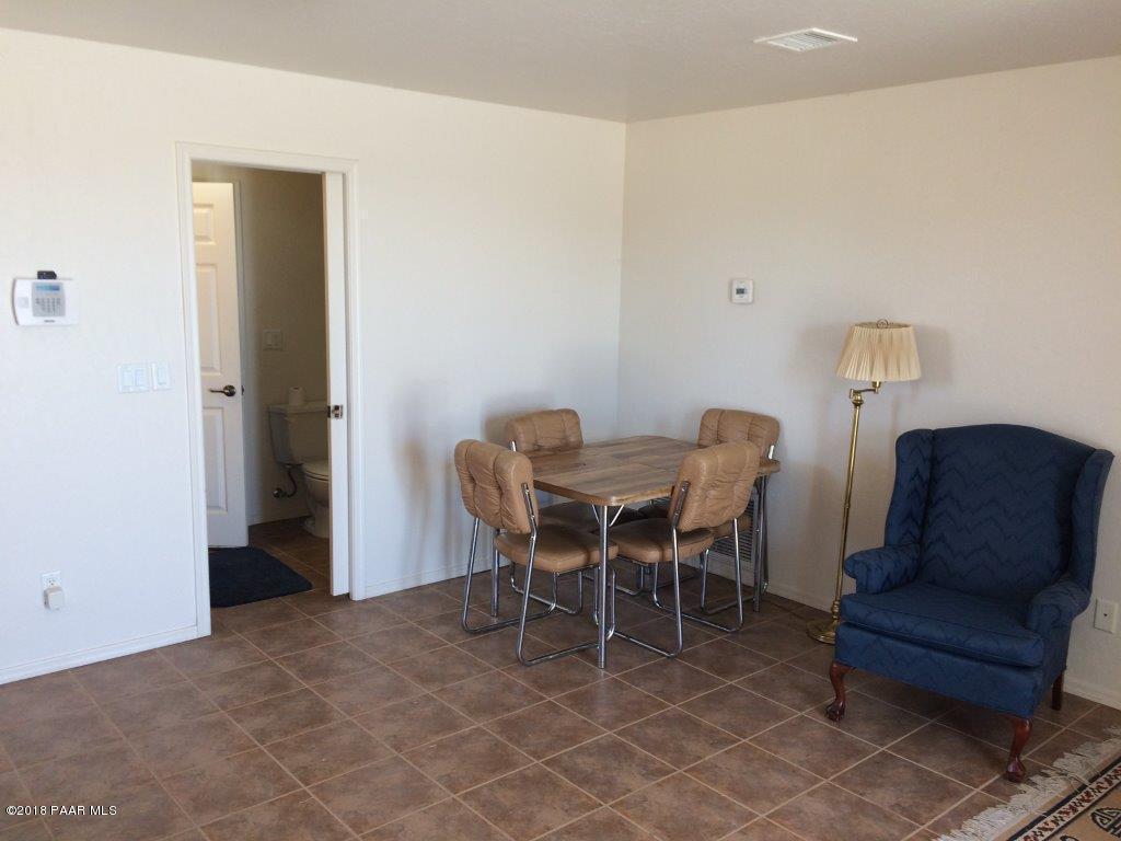 3400 West Runway Road Paulden, AZ 86334 - Photo 32 of 51 Hangar Apartment