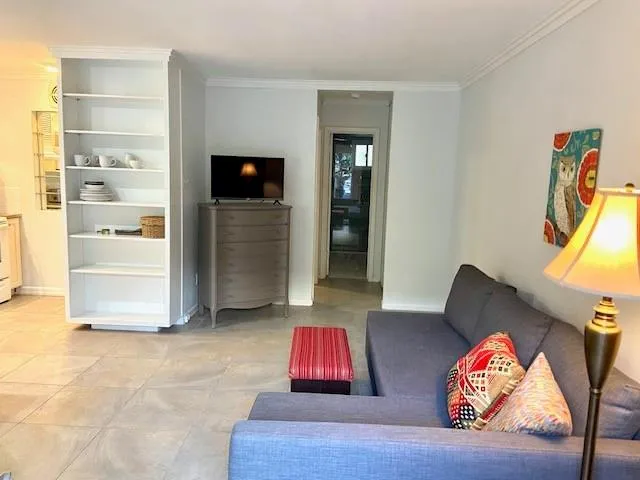 $1,375 | 801 Henry Clay Avenue, Unit 105, New Orleans, LA 70118