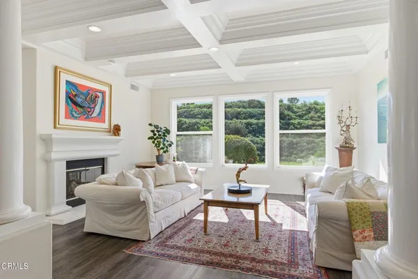 $2,549,000 | 7168 Camino Las Ramblas, Camarillo, CA 93012