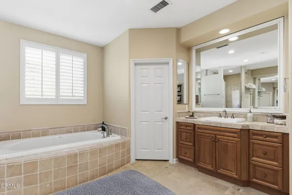 $2,549,000 | 7168 Camino Las Ramblas, Camarillo, CA 93012