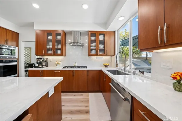 $1,225,000 | 23327 Summerglen Place, Valencia, CA 91354